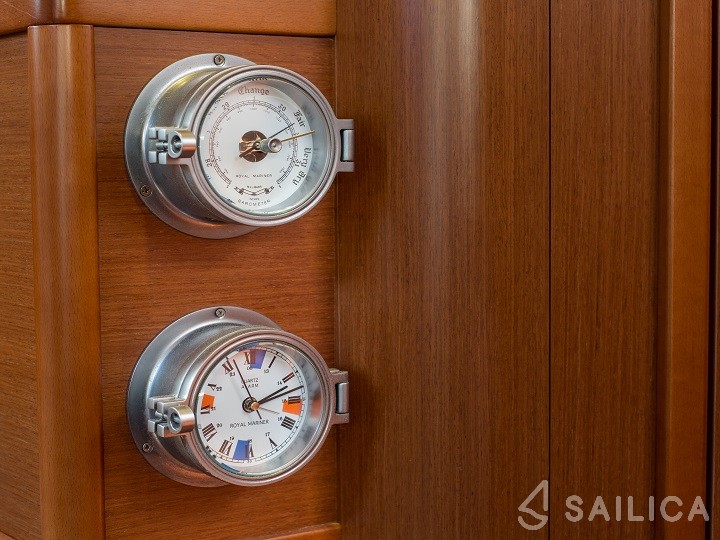 Oceanis 45 - Yacht Charter Sailica