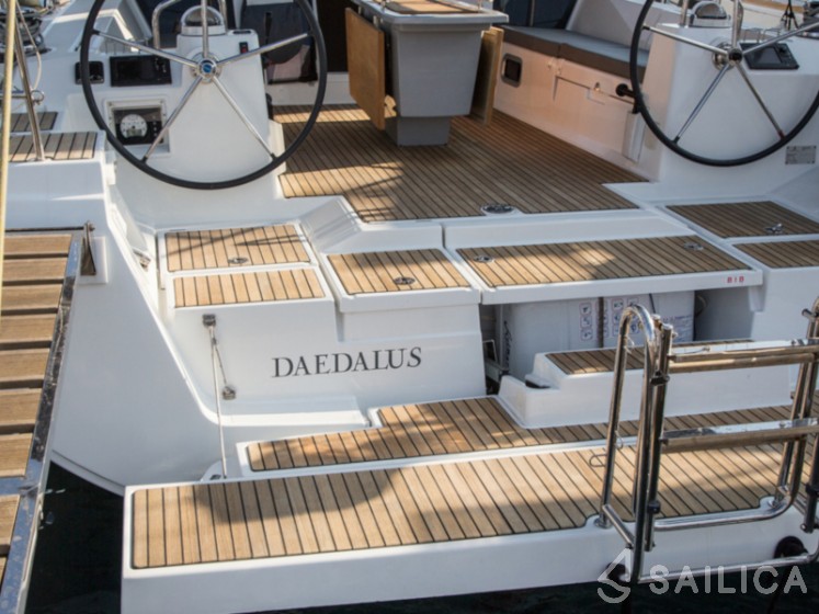 Oceanis 45 - Yacht Charter Sailica
