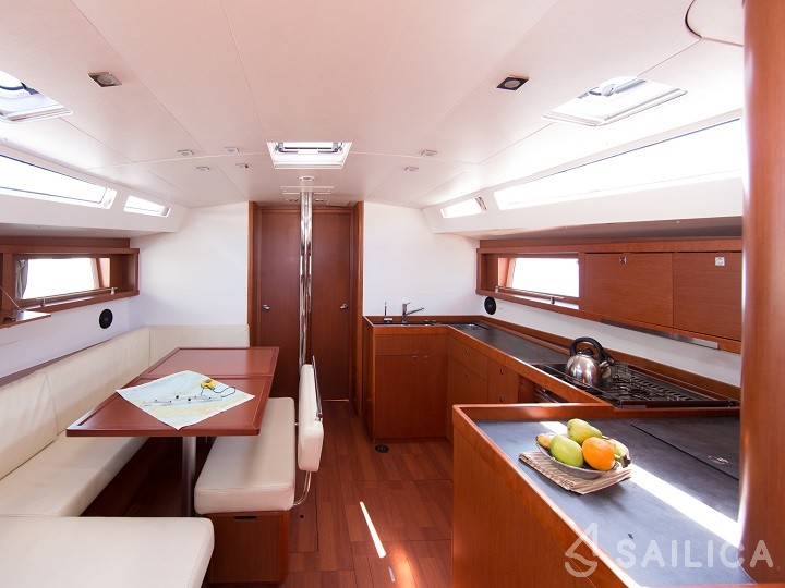 Oceanis 48 - Yacht Charter Sailica