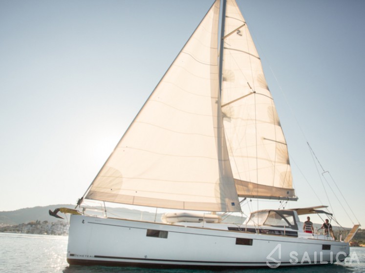 Oceanis 48 - Yacht Charter Sailica