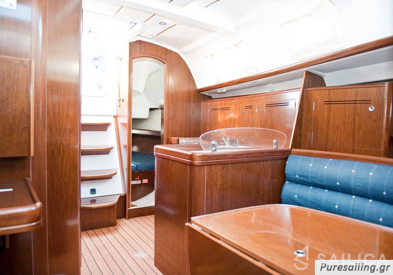 Oceanis 343 - Yacht Charter Sailica