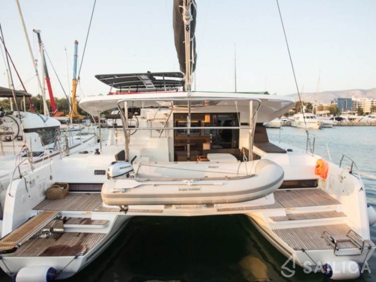 Lagoon 42 - Yacht Charter Sailica