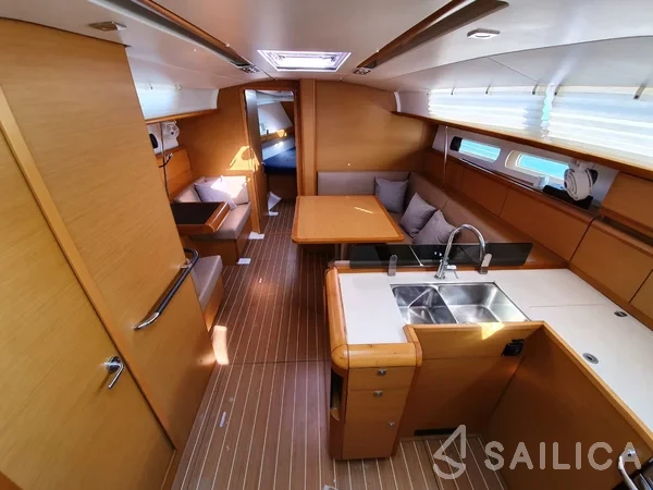 Sun Odyssey 409 - Yacht Charter Sailica