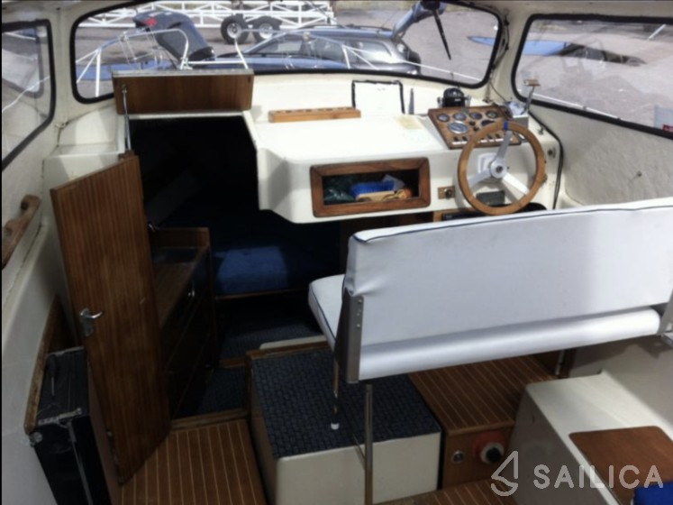 Albin 25 - Yacht Charter Sailica