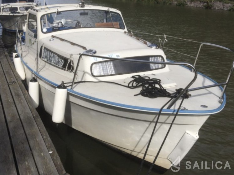 Albin 25 - Yacht Charter Sailica