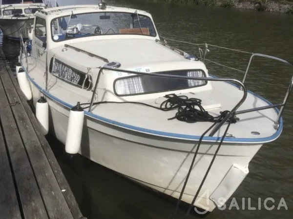 Albin 25 - Yacht Charter Sailica