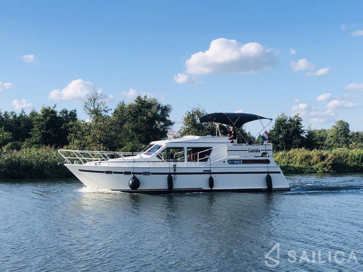 Merenpoort 1100s - Yacht Charter Sailica