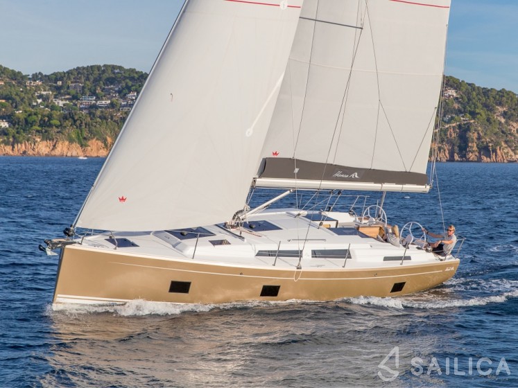 Hanse 418 - Yacht Charter Sailica