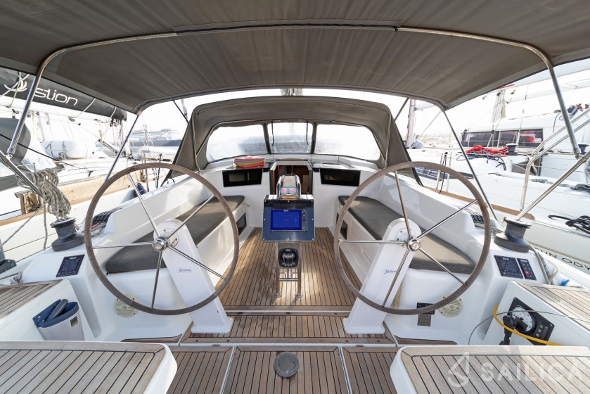 Hanse 418 - Yacht Charter Sailica