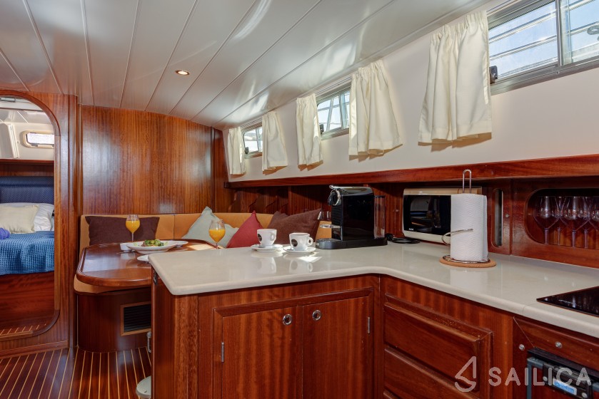 Menorquin 150 - Yacht Charter Sailica