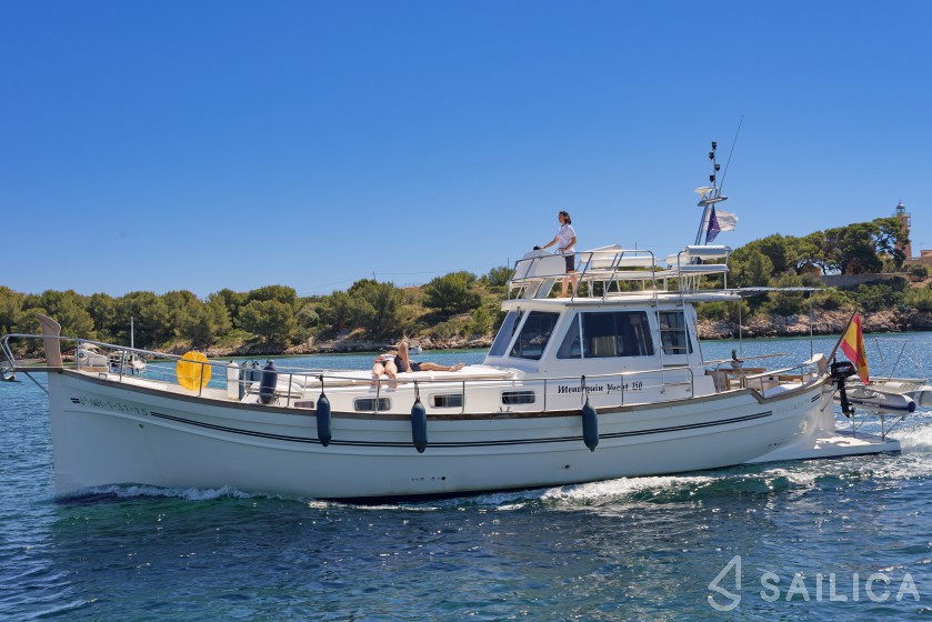 Menorquin 150 - Yacht Charter Sailica