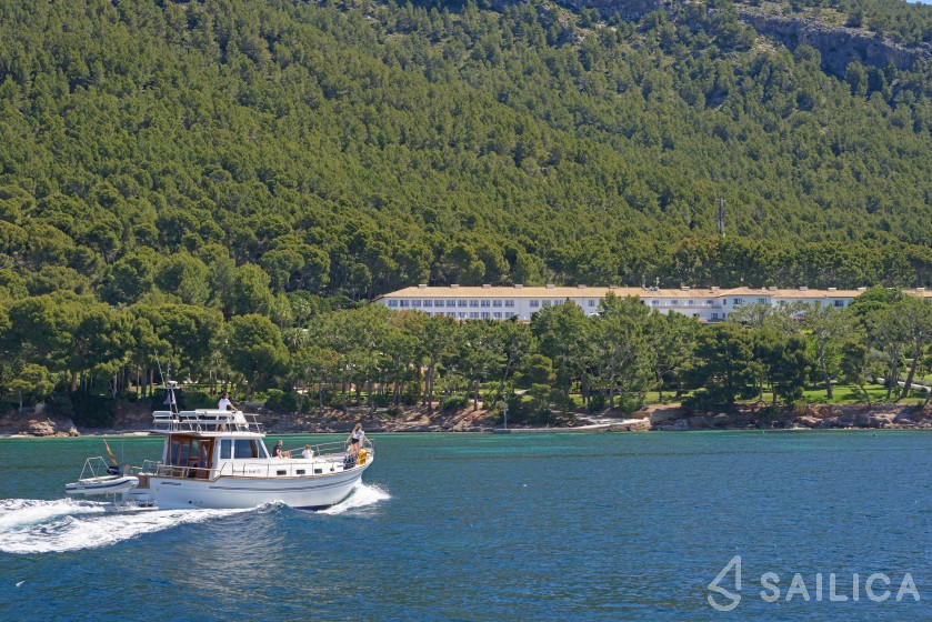 Menorquin 150 - Yacht Charter Sailica