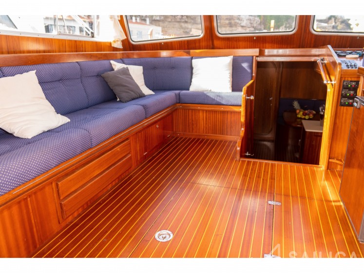 Menorquin 150 - Yacht Charter Sailica