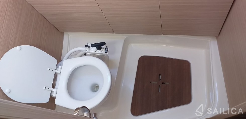 D&D Kufner 54 - Yacht Charter Sailica