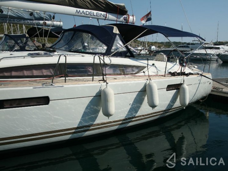 Jeanneau 53 - Yacht Charter Sailica