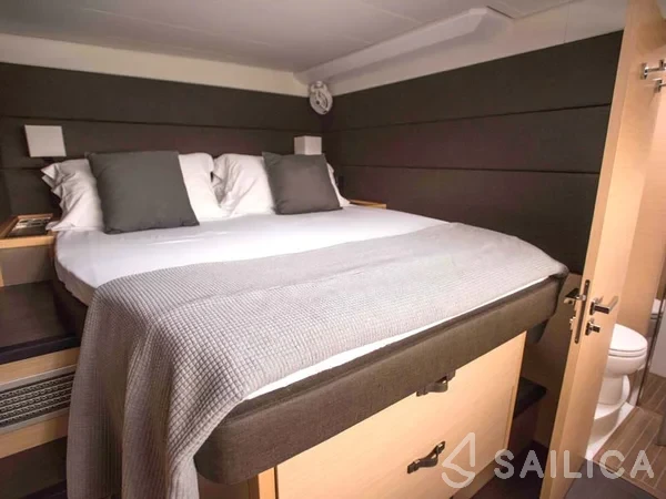 Lagoon 620 - Yacht Charter Sailica