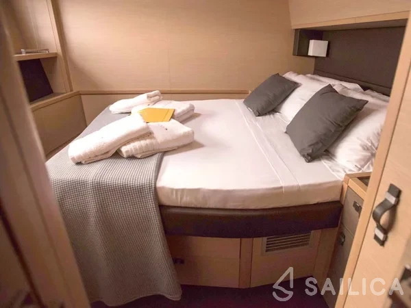 Lagoon 620 - Yacht Charter Sailica