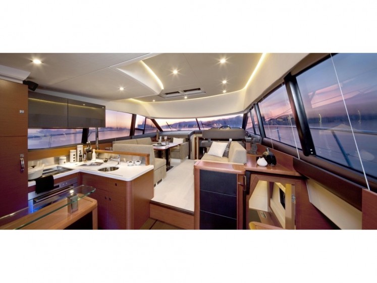 Prestige 500 - Yacht Charter Sailica
