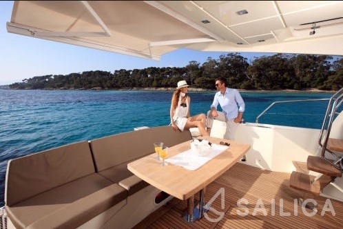 Prestige 500 - Yacht Charter Sailica