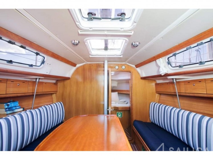 Bavaria 31 Cruiser - Yacht Charter Sailica