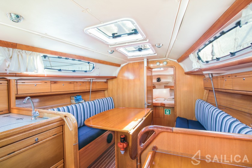 Bavaria 31 Cruiser - Yacht Charter Sailica