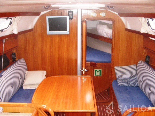 Bavaria 31 Cruiser - Yacht Charter Sailica