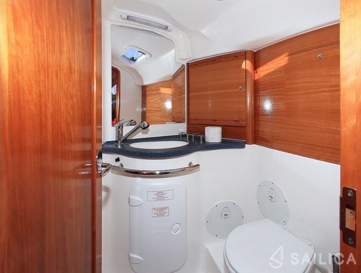 Bavaria 38 Cruiser - Yacht Charter Sailica