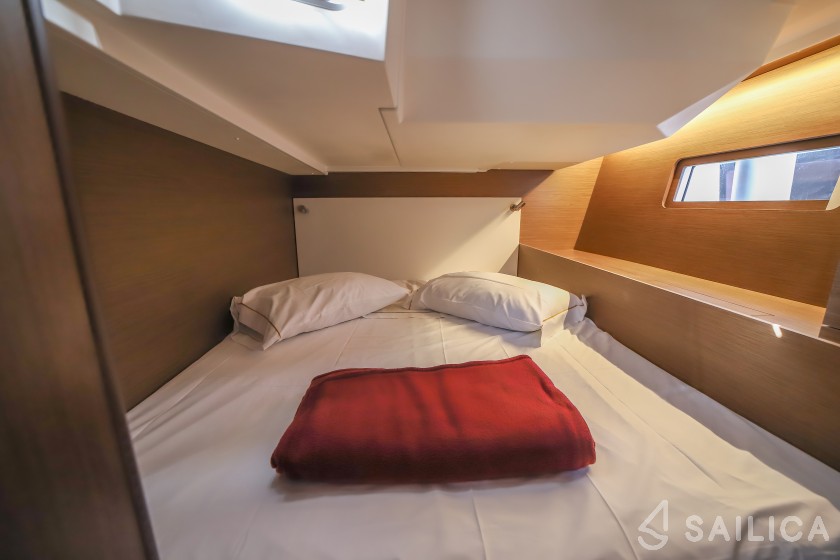 Oceanis 51.1 - Yacht Charter Sailica
