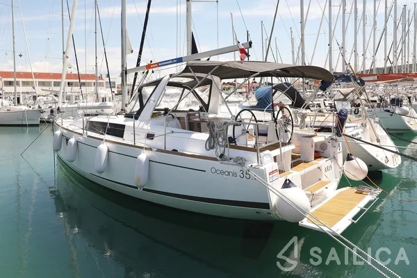Oceanis 35.1 - Yacht Charter Sailica