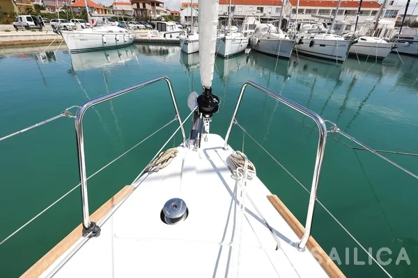 Oceanis 35.1 - Yacht Charter Sailica