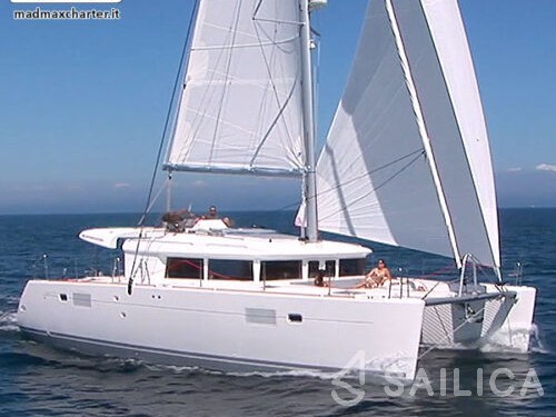 Lagoon 450  Flybridge - Yacht Charter Sailica