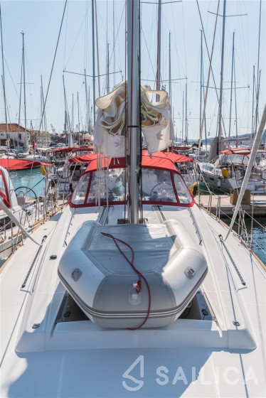 Oceanis 45 - Yacht Charter Sailica