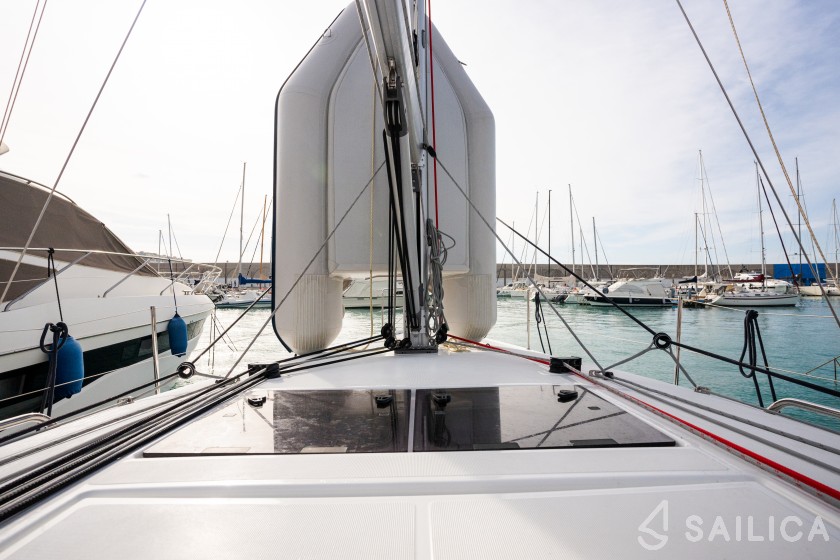 Sun Odyssey 410 - Yacht Charter Sailica