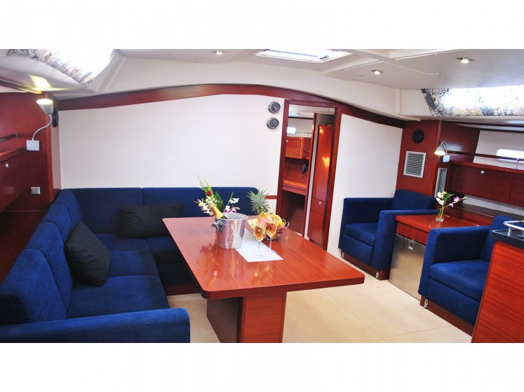Lagoon 420 - Yacht Charter Sailica