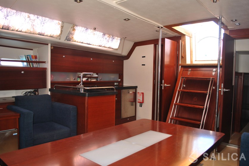 Lagoon 420 - Yacht Charter Sailica