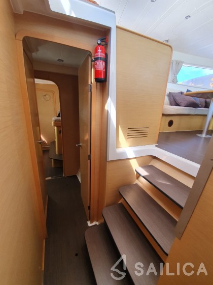 Lagoon 420 - Yacht Charter Sailica