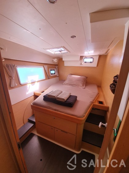 Lagoon 420 - Yacht Charter Sailica