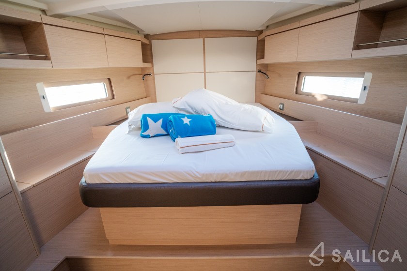 Oceanis 46.1 - Yacht Charter Sailica