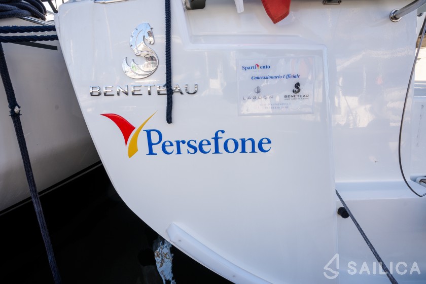 Oceanis 46.1 - Yacht Charter Sailica