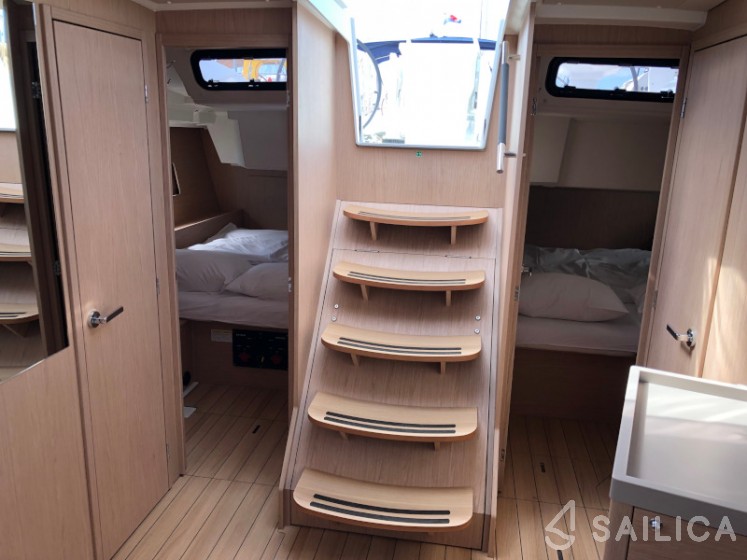 Oceanis 46.1 - Yacht Charter Sailica