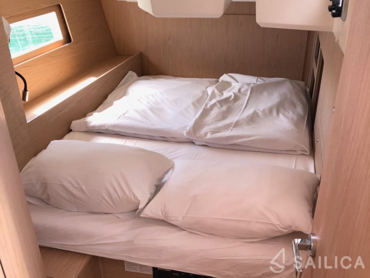 Oceanis 46.1 - Yacht Charter Sailica