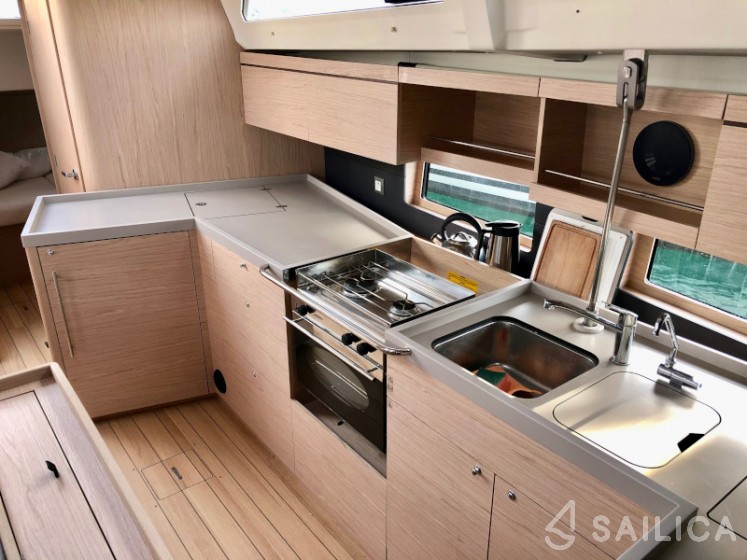 Oceanis 46.1 - Yacht Charter Sailica