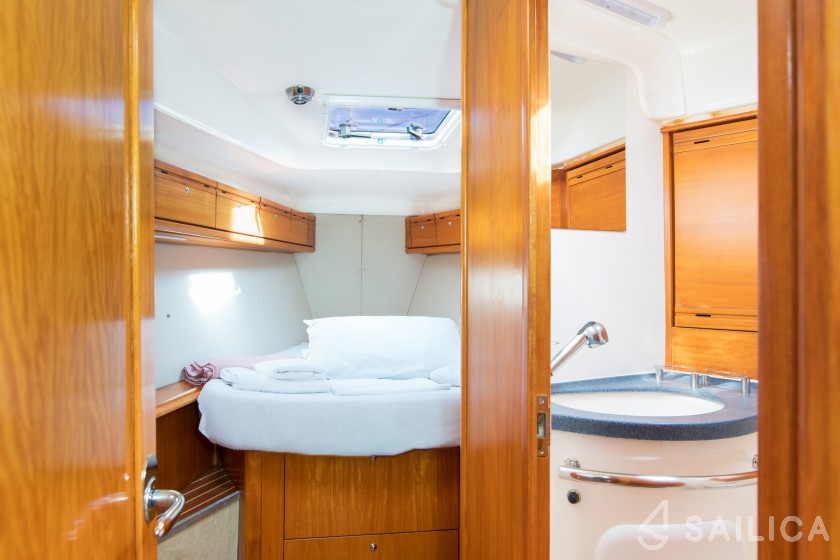 Bavaria 40 Cruiser - Yacht Charter Sailica