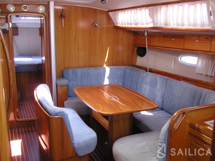 Bavaria 40 Cruiser - Yacht Charter Sailica