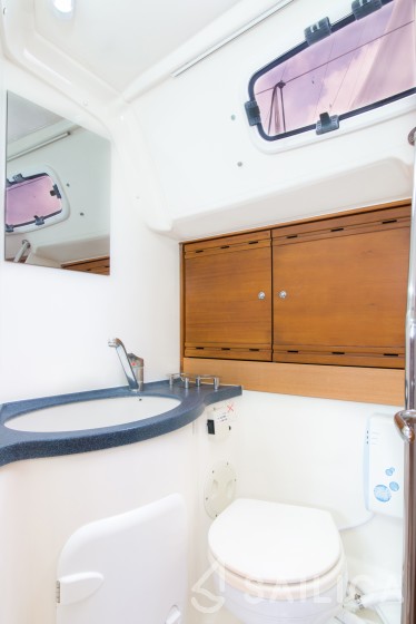 Bavaria 40 Cruiser - Yacht Charter Sailica