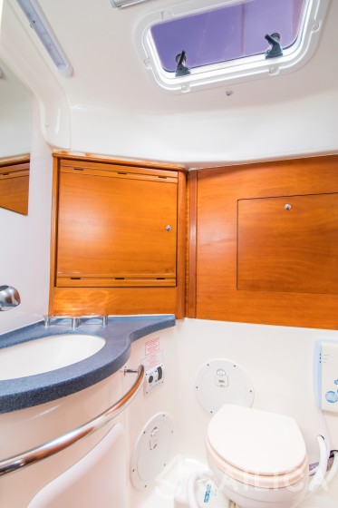 Bavaria 40 Cruiser - Yacht Charter Sailica