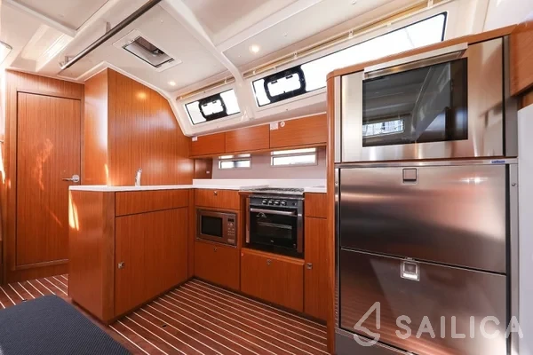Bavaria Cruiser 46 Style - Yacht Charter Sailica