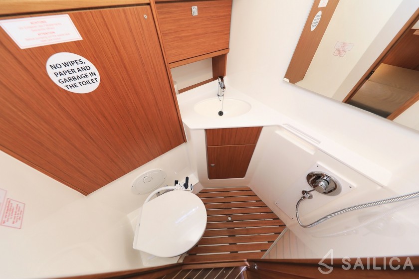 Bavaria Cruiser 46 Style - Yacht Charter Sailica