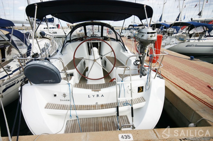 Sun Odyssey 36i - Yacht Charter Sailica
