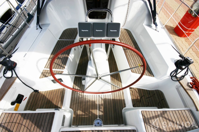 Sun Odyssey 36i - Yacht Charter Sailica